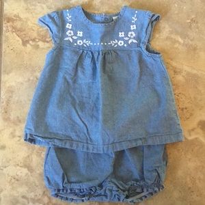 ❗️Last Chance❗️Carter's two-piece chambray set